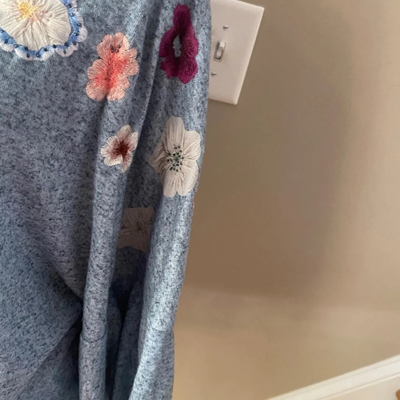 Anthropologie Dolman Sleeve Blue Embroidered Top - Picture 3 of 9